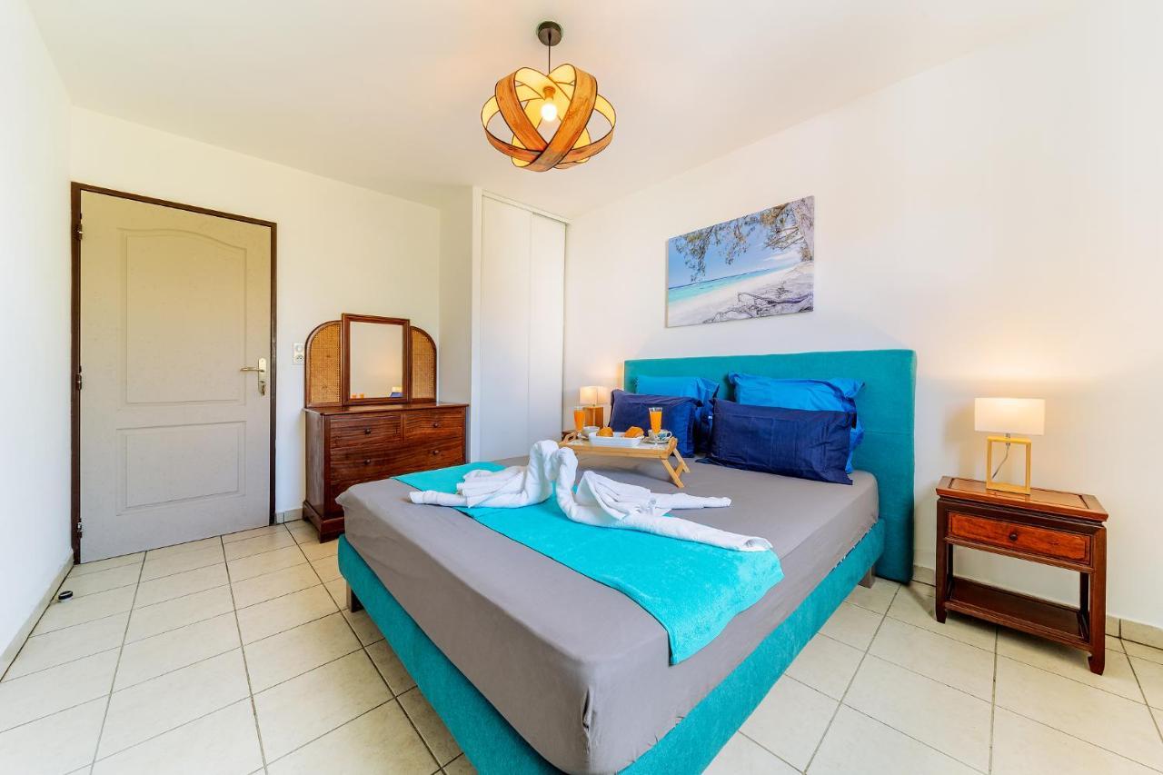 Appartement T2 - Sainte-Clotilde - Wifi - A la Nuitée Extérieur photo